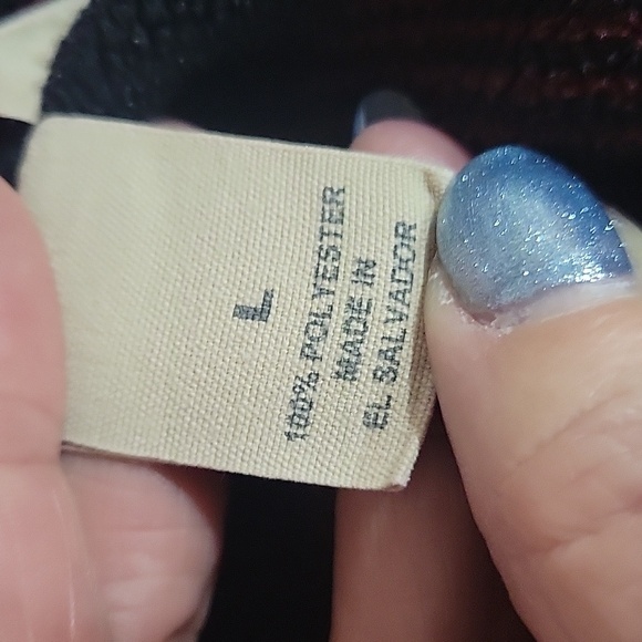 Duluth Trading Company Red and Black Plaid Pullover - Picture 4 of 5